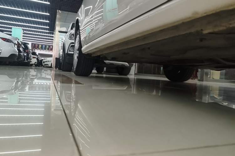 Used Volkswagen Polo 2016 1.6L Automatic Comfort Model Right Side Sill