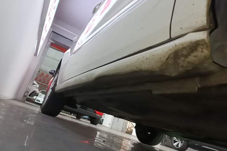 Used Volkswagen Polo 2016 1.6L Automatic Comfort Model Right Side Sill
