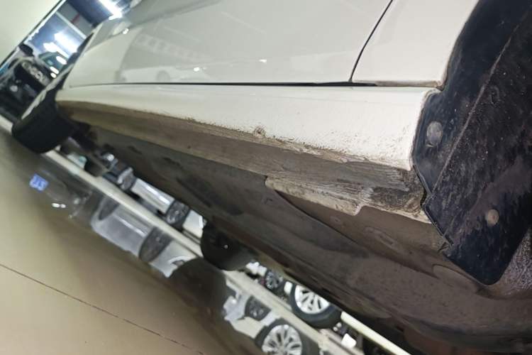 Used Volkswagen Polo 2016 1.4L Automatic Trendy Model Right Side Sill