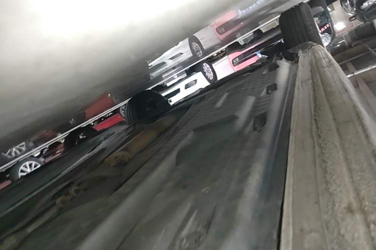 Used Volkswagen Polo 2016 1.4L Manual Fashion Model Right Side Sill