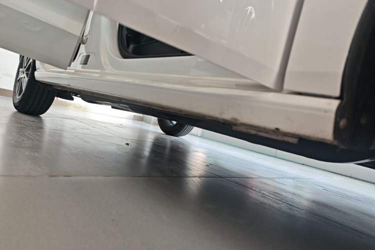Used Volkswagen Polo 2016 1.4L Automatic Trendy Model Right Side Sill