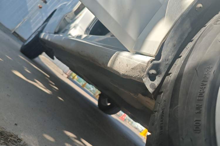 Used Volkswagen Polo 2016 1.6L Automatic Comfort Model Right Side Sill