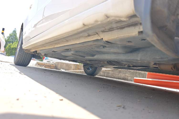 Used Volkswagen Polo 2016 1.4L Manual Fashion Model Right Side Sill