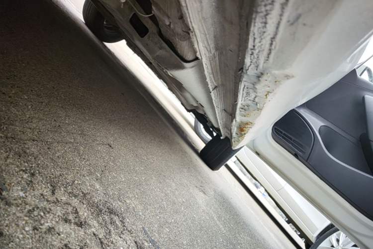 Used Volkswagen Polo 2016 1.6L Automatic Comfort Model Right Side Sill