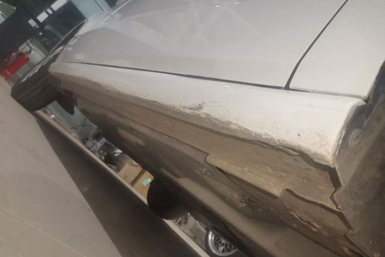 Used Volkswagen Polo 2016 1.4L Automatic Trendy Model Right Side Sill