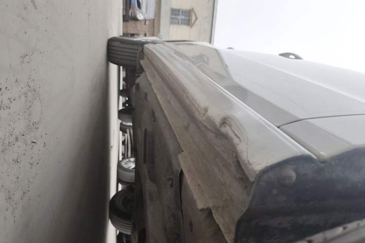 Used Volkswagen Polo 2016 1.4L Manual Fashion Model Right Side Sill