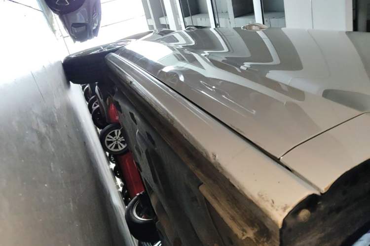 Used Volkswagen Polo 2016 1.6L Automatic Comfort Model Right Side Sill