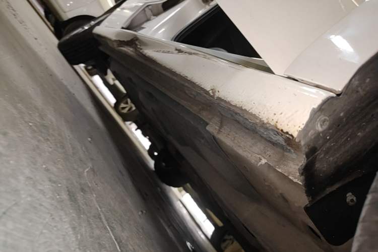 Used Volkswagen Polo 2016 1.4L Automatic Trendy Model Right Side Sill