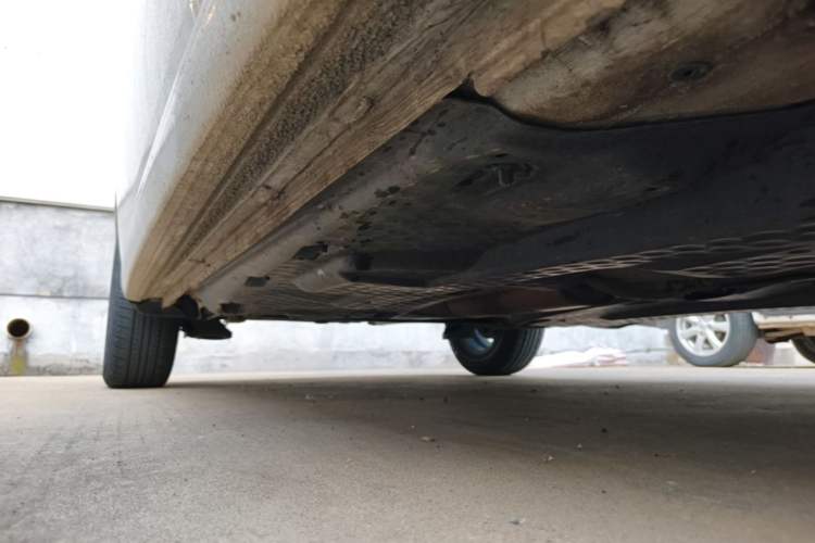 Used Volkswagen Polo 2016 1.4L Manual Fashion Model Right Side Sill