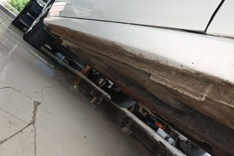 Used Volkswagen Polo 2016 1.4L Manual Fashion Model Right Side Sill