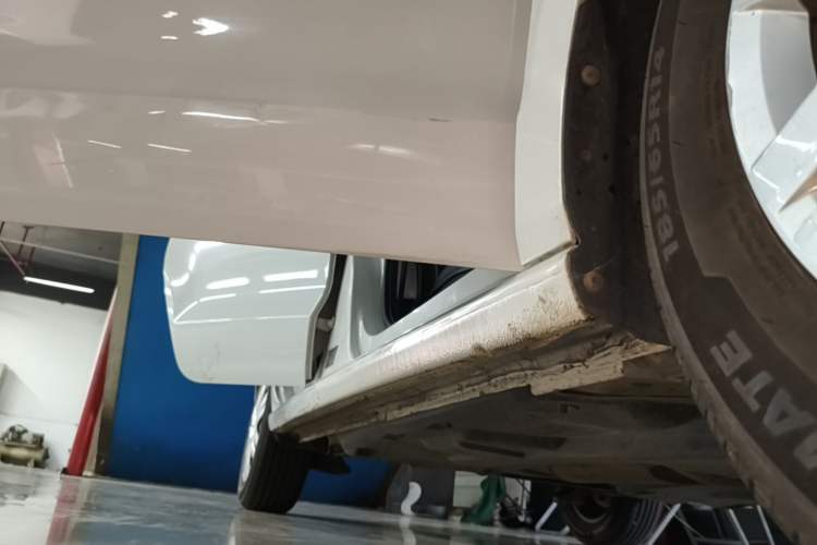 Used Volkswagen Polo 2016 1.4L Automatic Trendy Model Right Side Sill