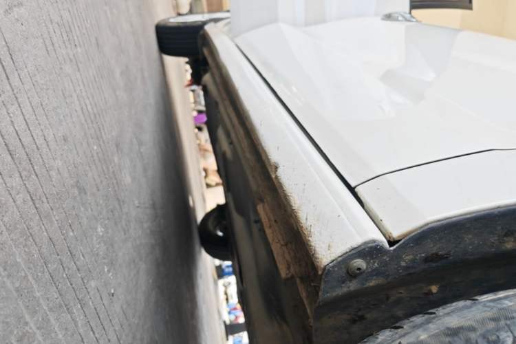 Used Volkswagen Polo 2016 1.6L Automatic Comfort Model Right Side Sill