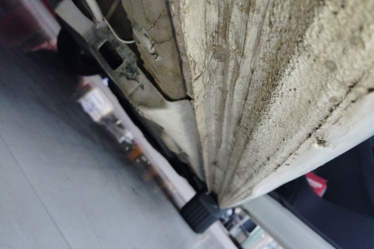 Used Volkswagen Polo 2016 1.6L Automatic Comfort Model Right Side Sill