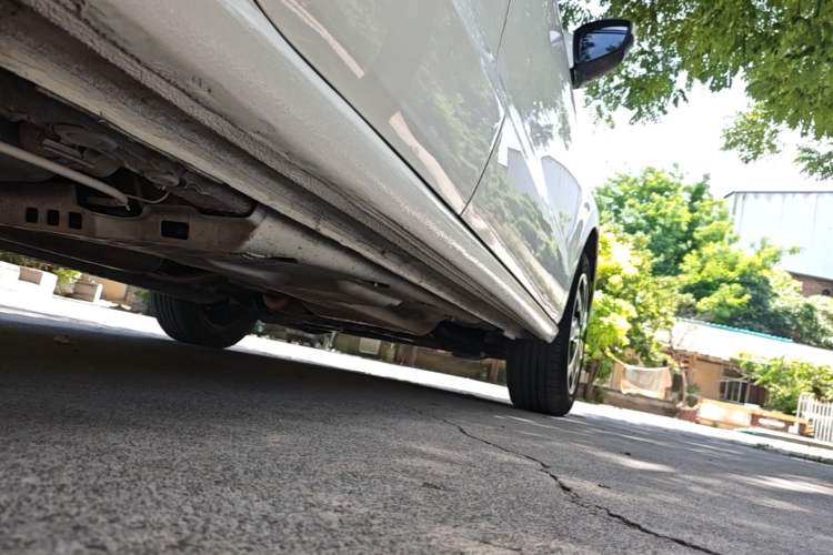 Used Volkswagen Polo 2016 1.6L Automatic Comfort Model Right Side Sill