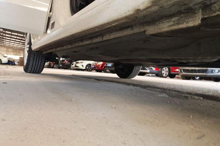 Used Volkswagen Polo 2016 1.6L Automatic Comfort Model Right Side Sill