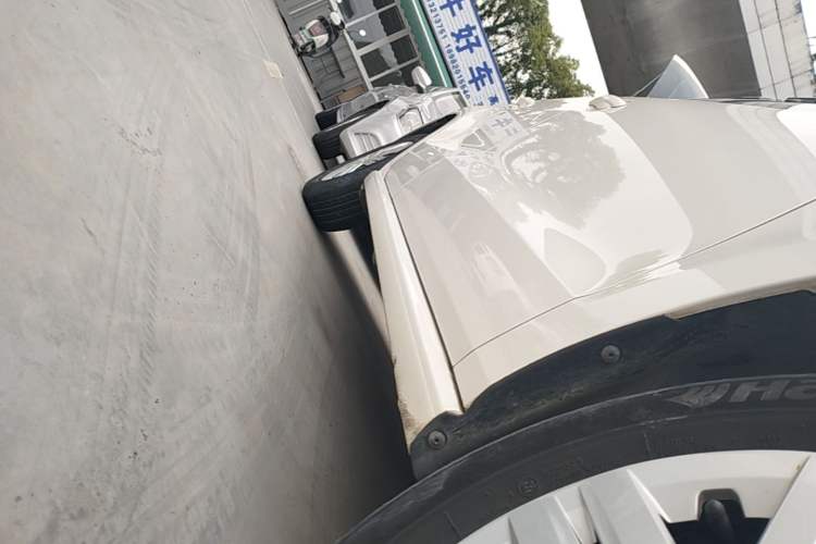Used Volkswagen Polo 2016 1.4L Manual Fashion Model Right Side Sill