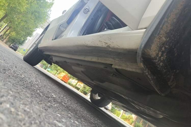 Used Volkswagen Polo 2016 1.6L Automatic Comfort Model Right Side Sill