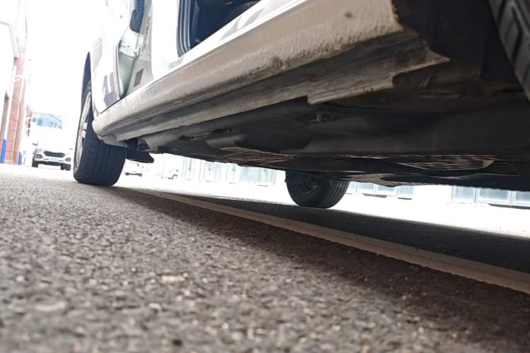 Used Volkswagen Polo 2016 1.4L Manual Fashion Model Right Side Sill