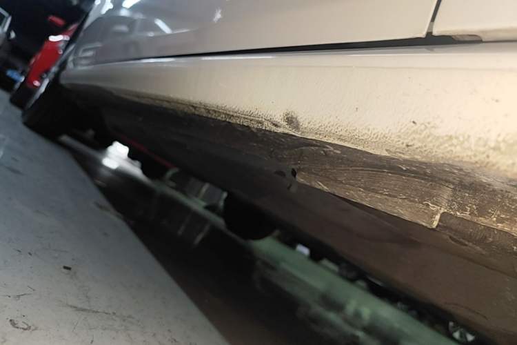Used Volkswagen Polo 2016 1.4L Automatic Trendy Model Right Side Sill