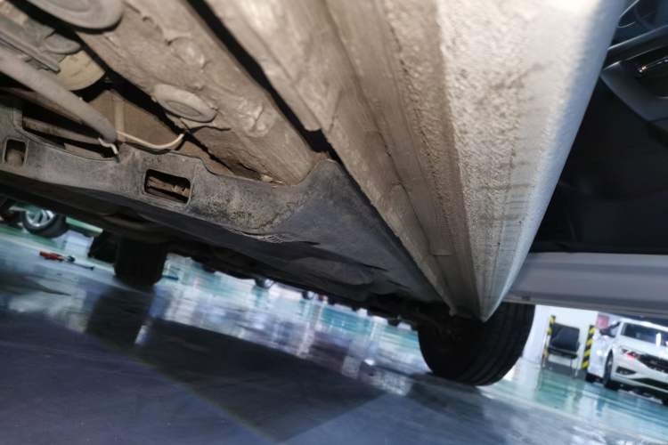 Used Volkswagen Polo 2016 1.6L Automatic Comfort Model Right Side Sill
