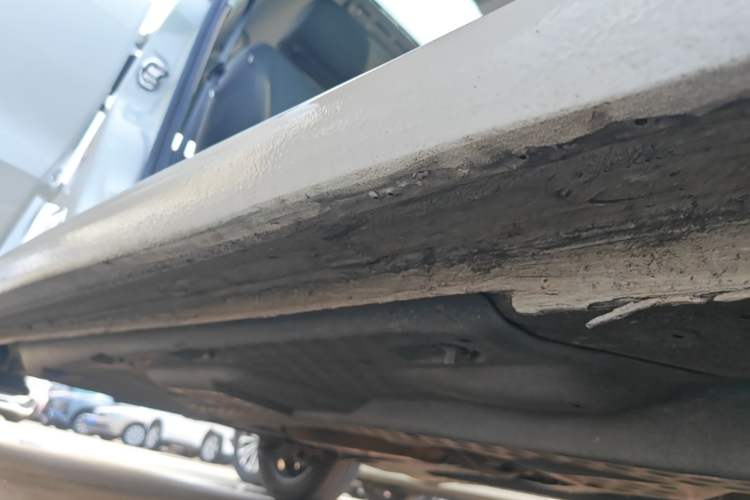 Used Volkswagen Polo 2016 1.6L Automatic Comfort Model Right Side Sill