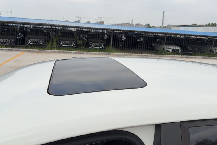 Used Volkswagen Polo 2016 1.6L Automatic Comfort Model Roof