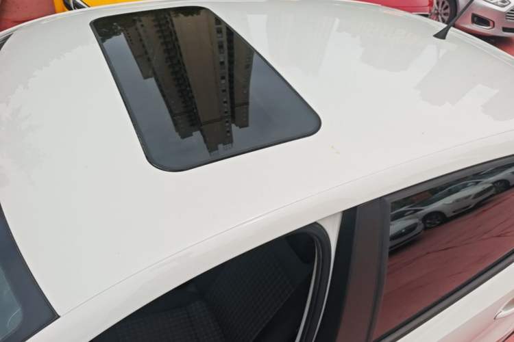 Used Volkswagen Polo 2016 1.6L Automatic Comfort Model Roof