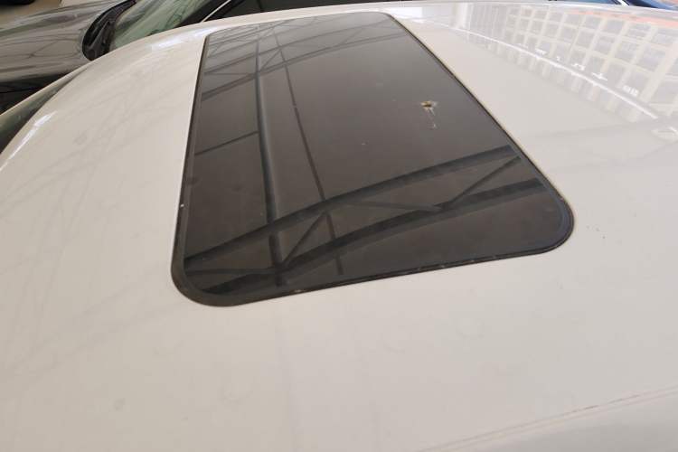 Used Volkswagen Polo 2016 1.6L Automatic Comfort Model Roof