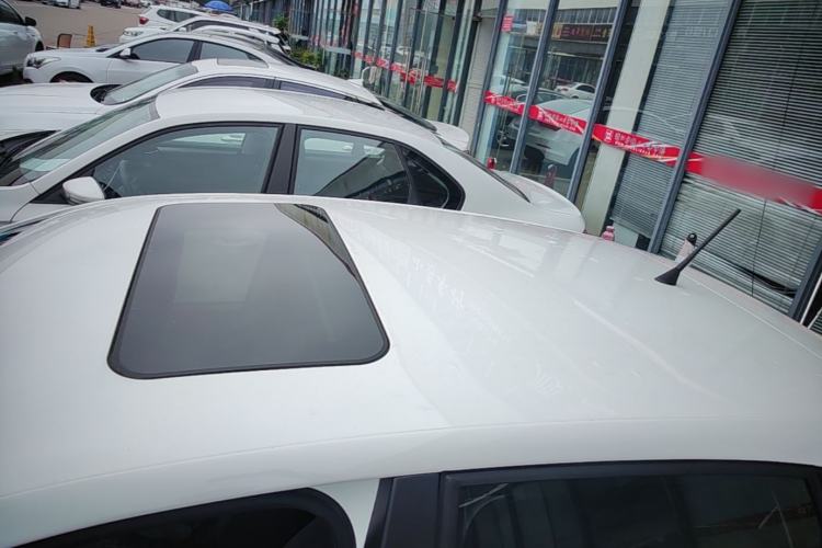 Used Volkswagen Polo 2016 1.6L Automatic Comfort Model Roof