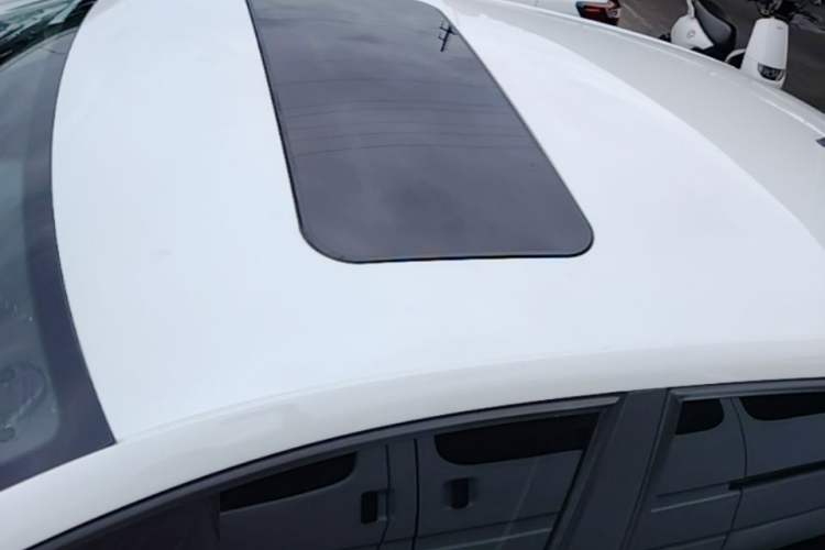 Used Volkswagen Polo 2016 1.6L Automatic Comfort Model Roof