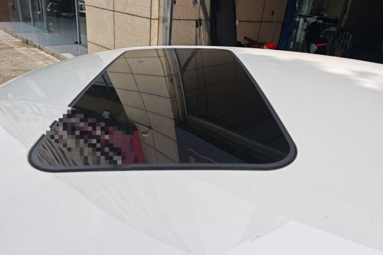 Used Volkswagen Polo 2016 1.6L Automatic Comfort Model Roof