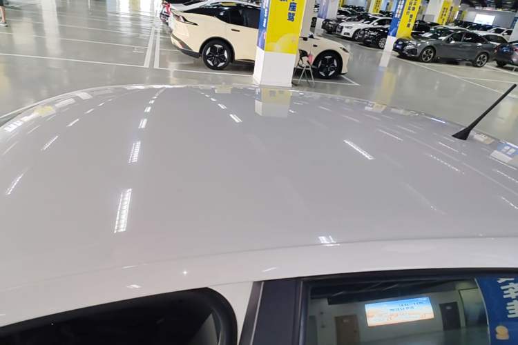 Used Volkswagen Polo 2016 1.4L Manual Fashion Model Roof