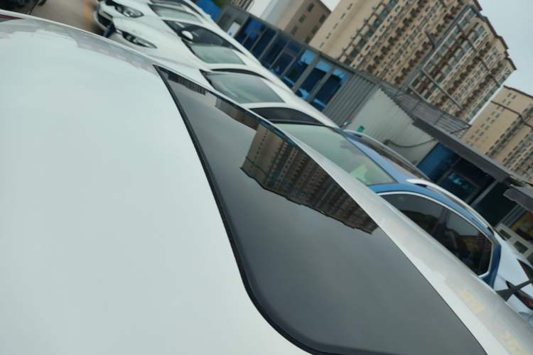 Used Volkswagen Polo 2016 1.6L Automatic Comfort Model Roof