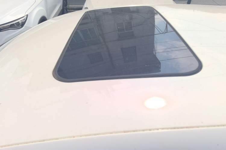 Used Volkswagen Polo 2016 1.6L Automatic Comfort Model Roof