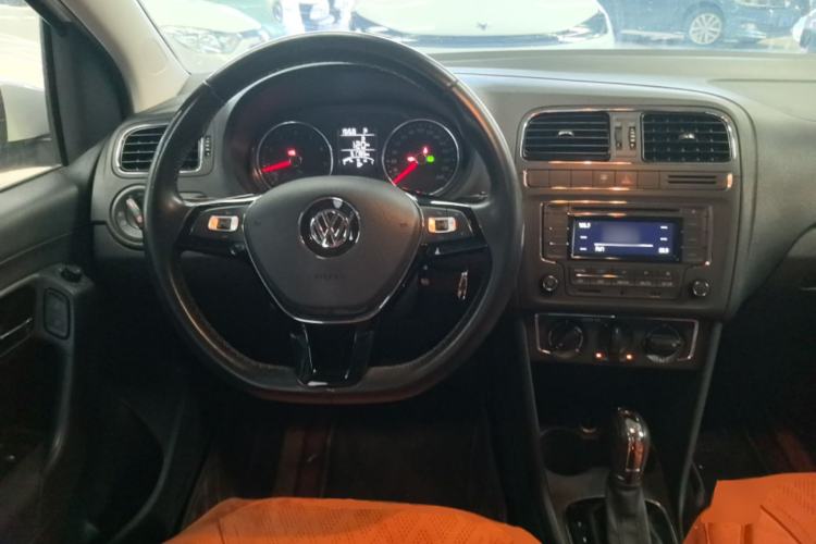 Used Volkswagen Polo 2016 1.6L Automatic Comfort Model Steering Wheel
