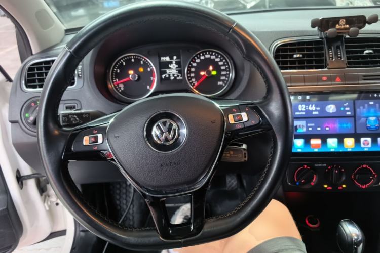 Used Volkswagen Polo 2016 1.6L Automatic Comfort Model Steering Wheel