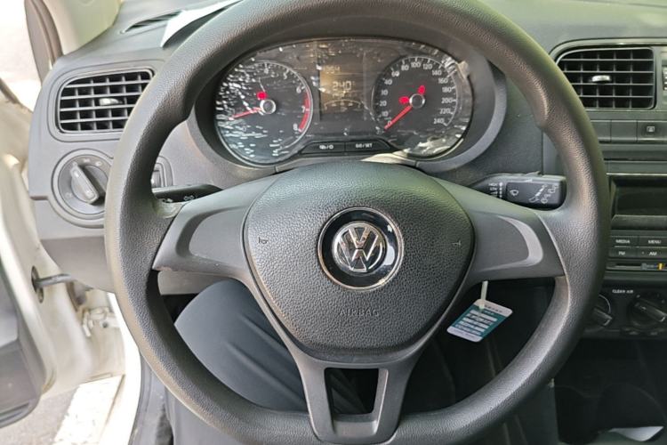 Used Volkswagen Polo 2016 1.4L Manual Fashion Model Steering Wheel