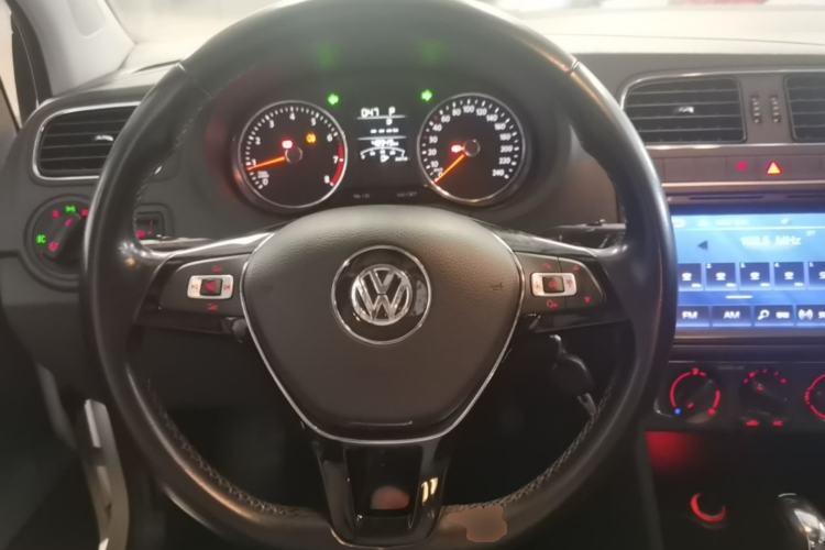 Used Volkswagen Polo 2016 1.6L Automatic Comfort Model Steering Wheel