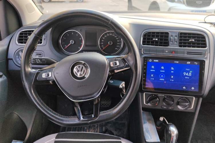 Used Volkswagen Polo 2016 1.6L Automatic Comfort Model Steering Wheel