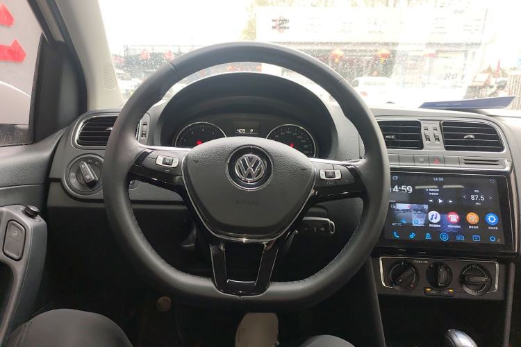 Used Volkswagen Polo 2016 1.6L Automatic Comfort Model Steering Wheel