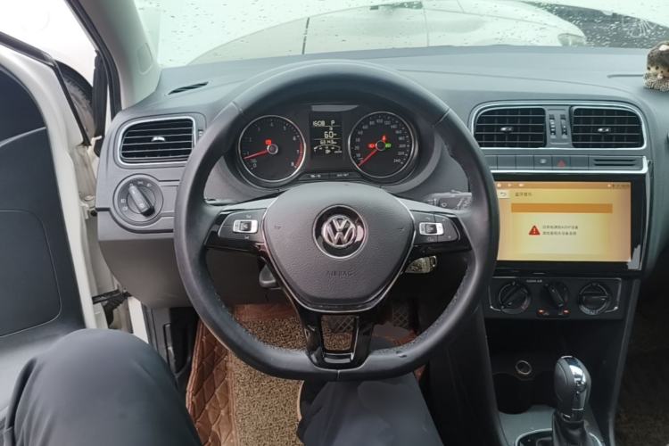 Used Volkswagen Polo 2016 1.6L Automatic Comfort Model Steering Wheel
