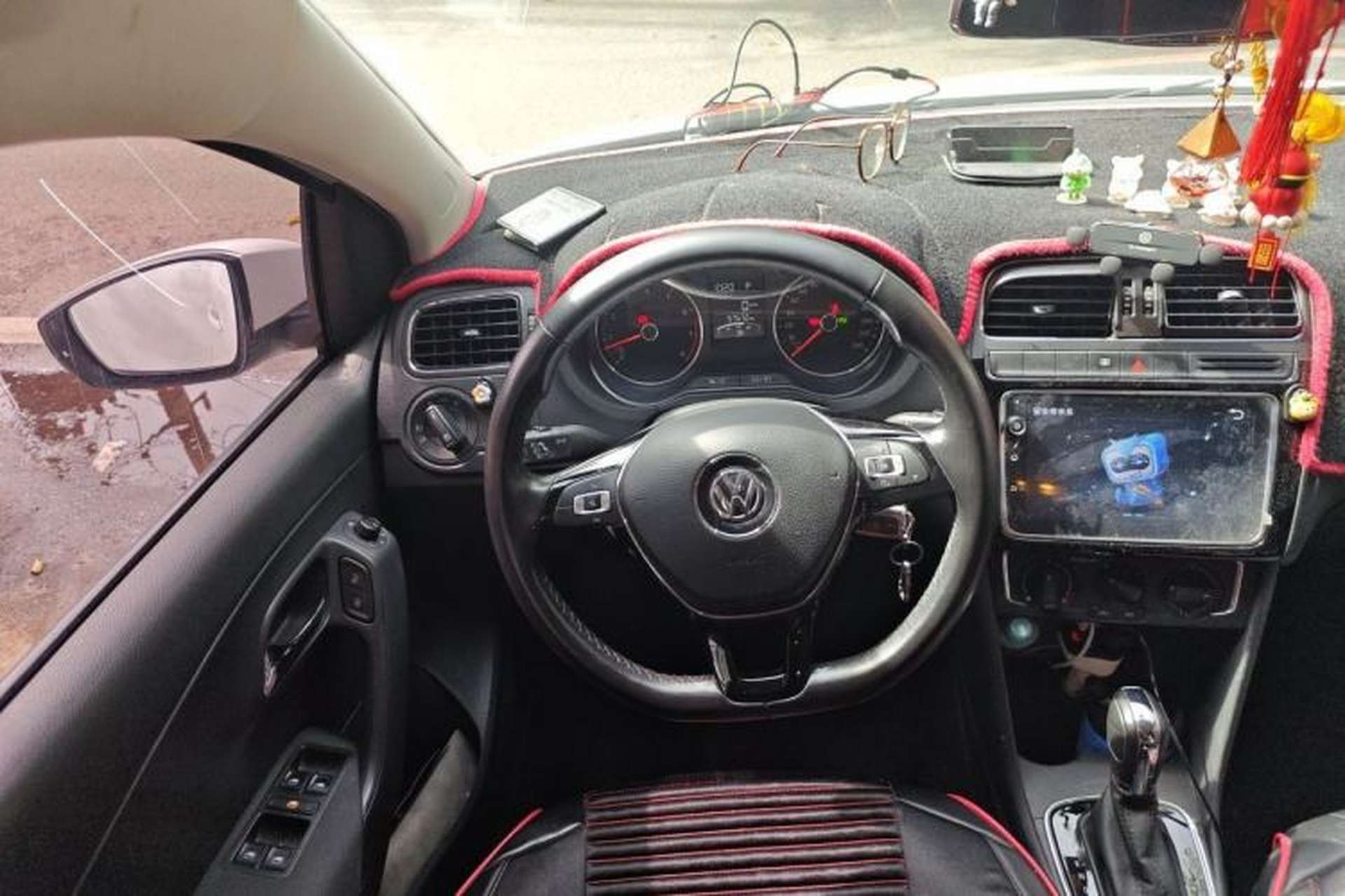 Used Volkswagen Polo 2016 1.6L Automatic Comfort Model Steering Wheel