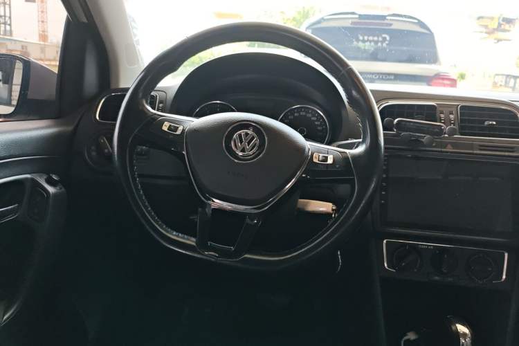 Used Volkswagen Polo 2016 1.6L Automatic Comfort Model Steering Wheel