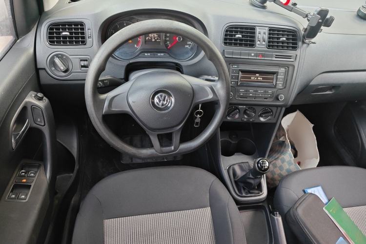 Used Volkswagen Polo 2016 1.4L Manual Fashion Model Steering Wheel