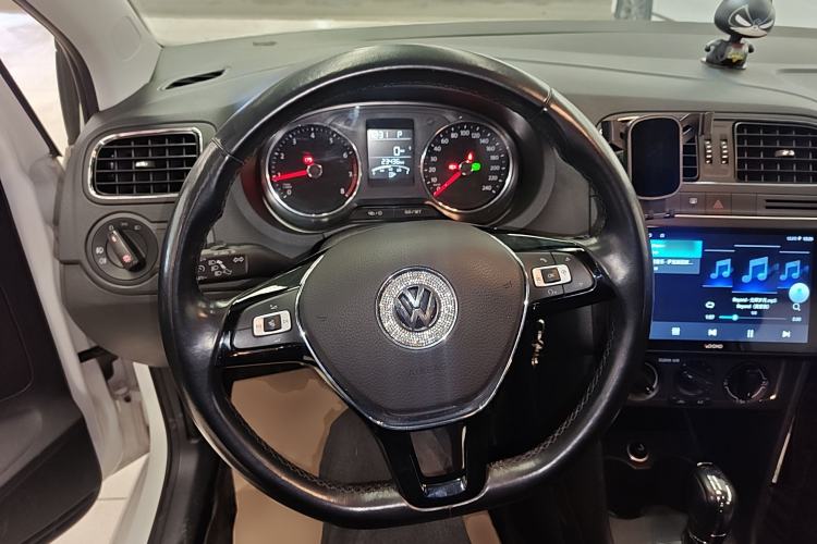 Used Volkswagen Polo 2016 1.6L Automatic Comfort Model Steering Wheel
