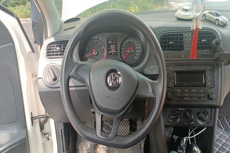 Used Volkswagen Polo 2016 1.4L Automatic Trendy Model Steering Wheel
