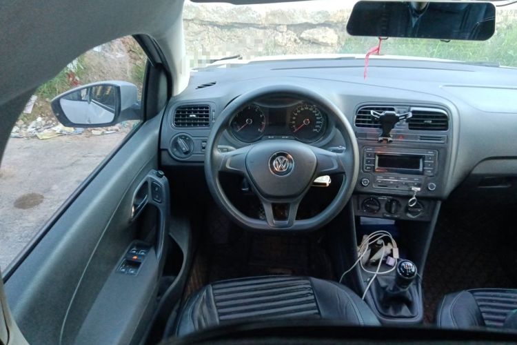 Used Volkswagen Polo 2016 1.4L Manual Fashion Model Steering Wheel
