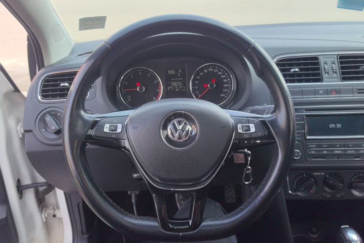 Used Volkswagen Polo 2016 1.6L Automatic Comfort Model Steering Wheel