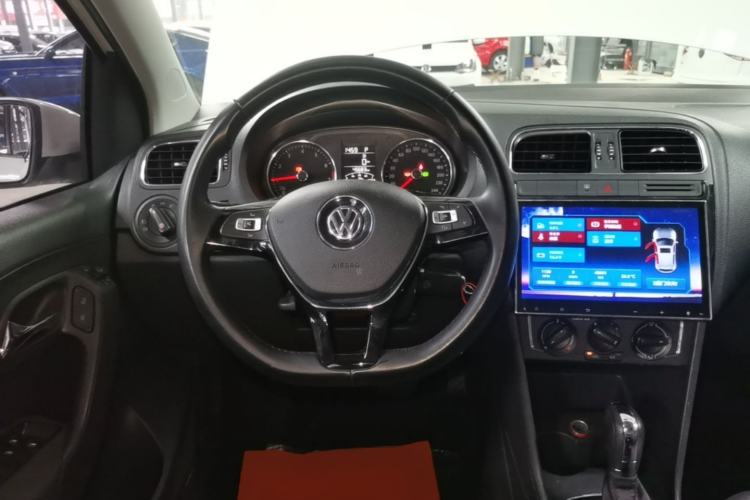Used Volkswagen Polo 2016 1.6L Automatic Comfort Model Steering Wheel