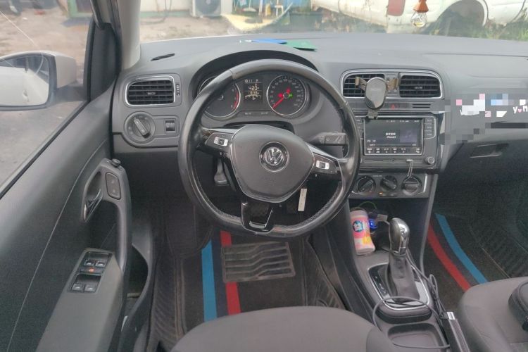 Used Volkswagen Polo 2016 1.6L Automatic Comfort Model Steering Wheel